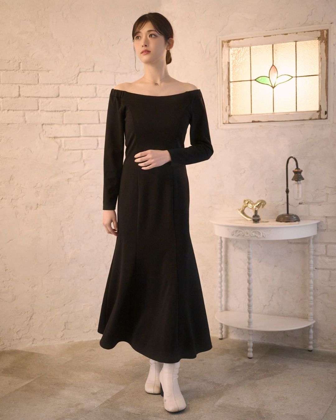 Far Docking Off Shoulder Dress