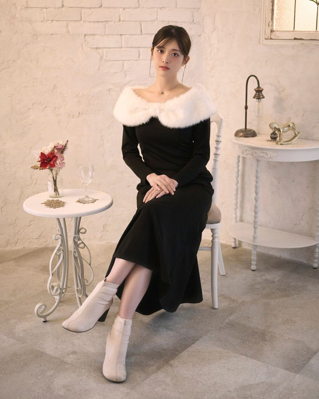 Far Docking Off Shoulder Dress