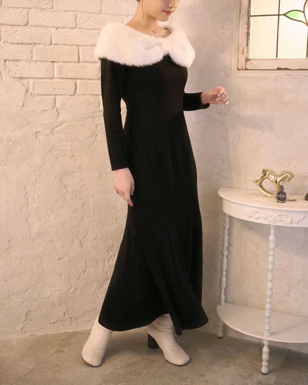 Far Docking Off Shoulder Dress