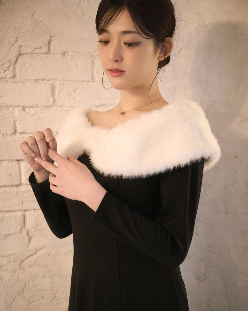 Far Docking Off Shoulder Dress