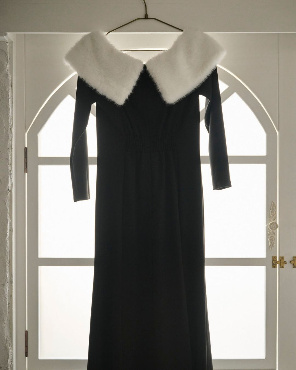 Far Docking Off Shoulder Dress