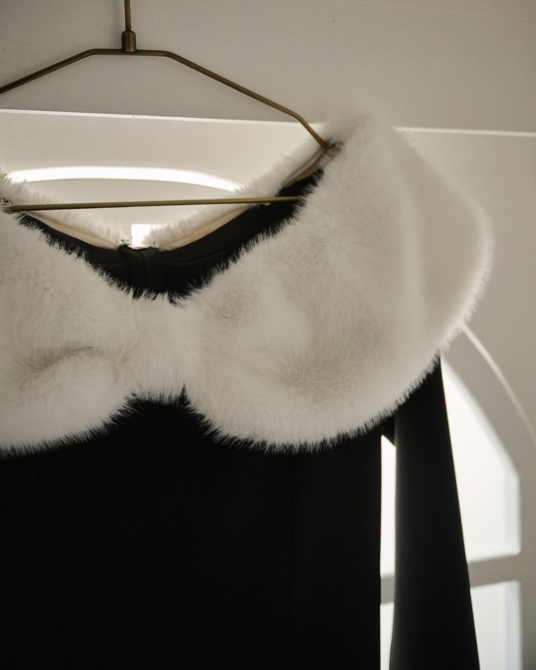 Far Docking Off Shoulder Dress