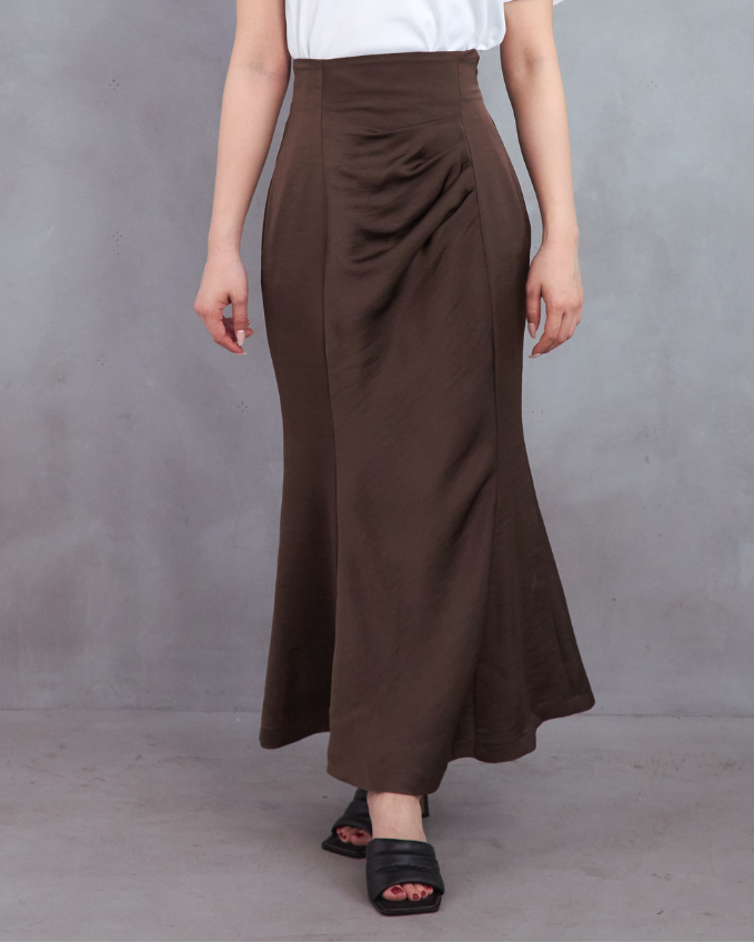 Narrow tuck skirt