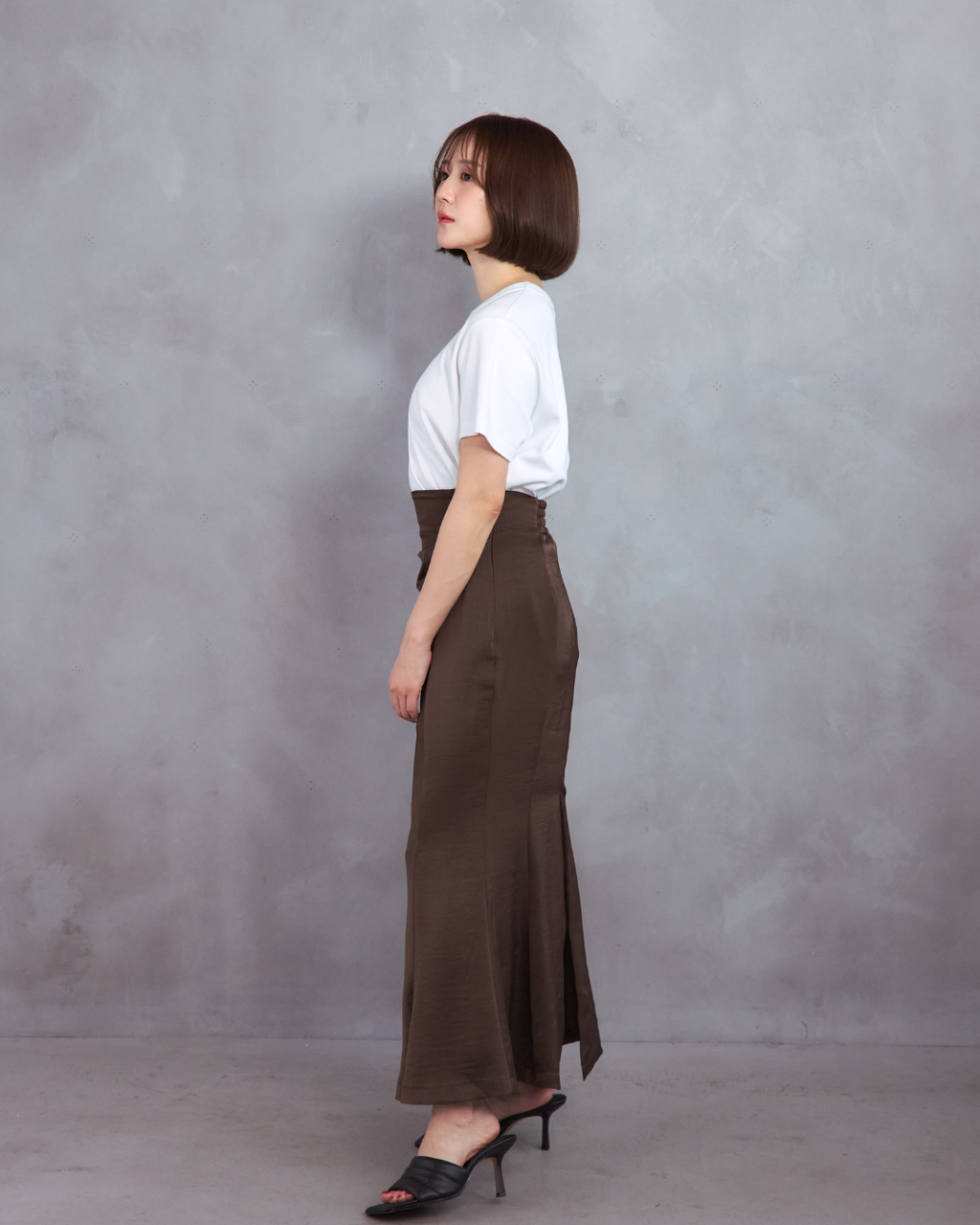 Narrow tuck skirt
