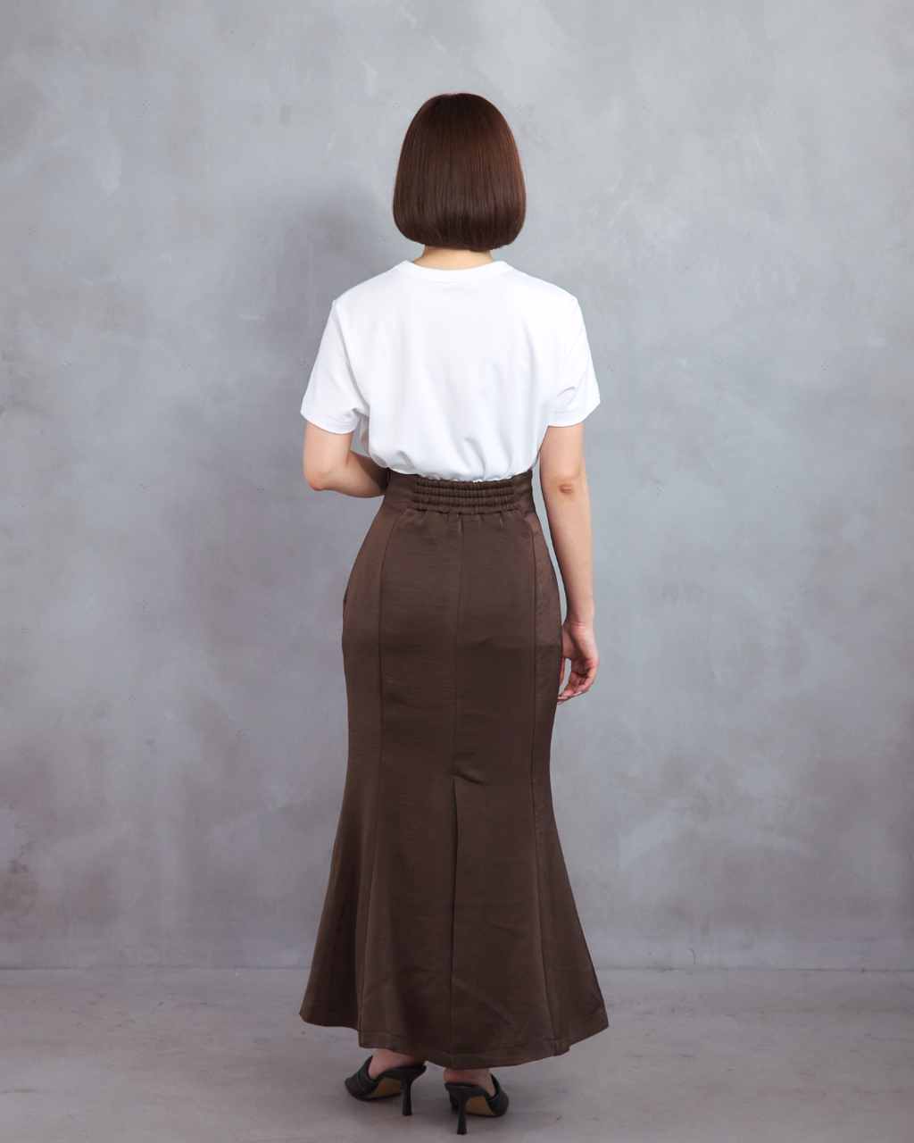 Narrow tuck skirt