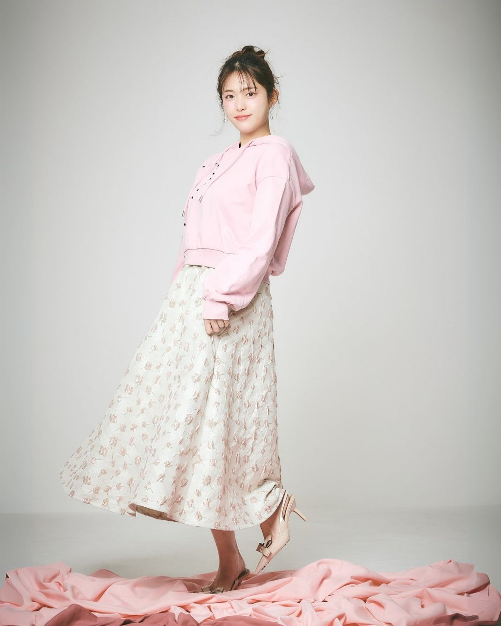 【Unisex】Heart Studs Hoodie