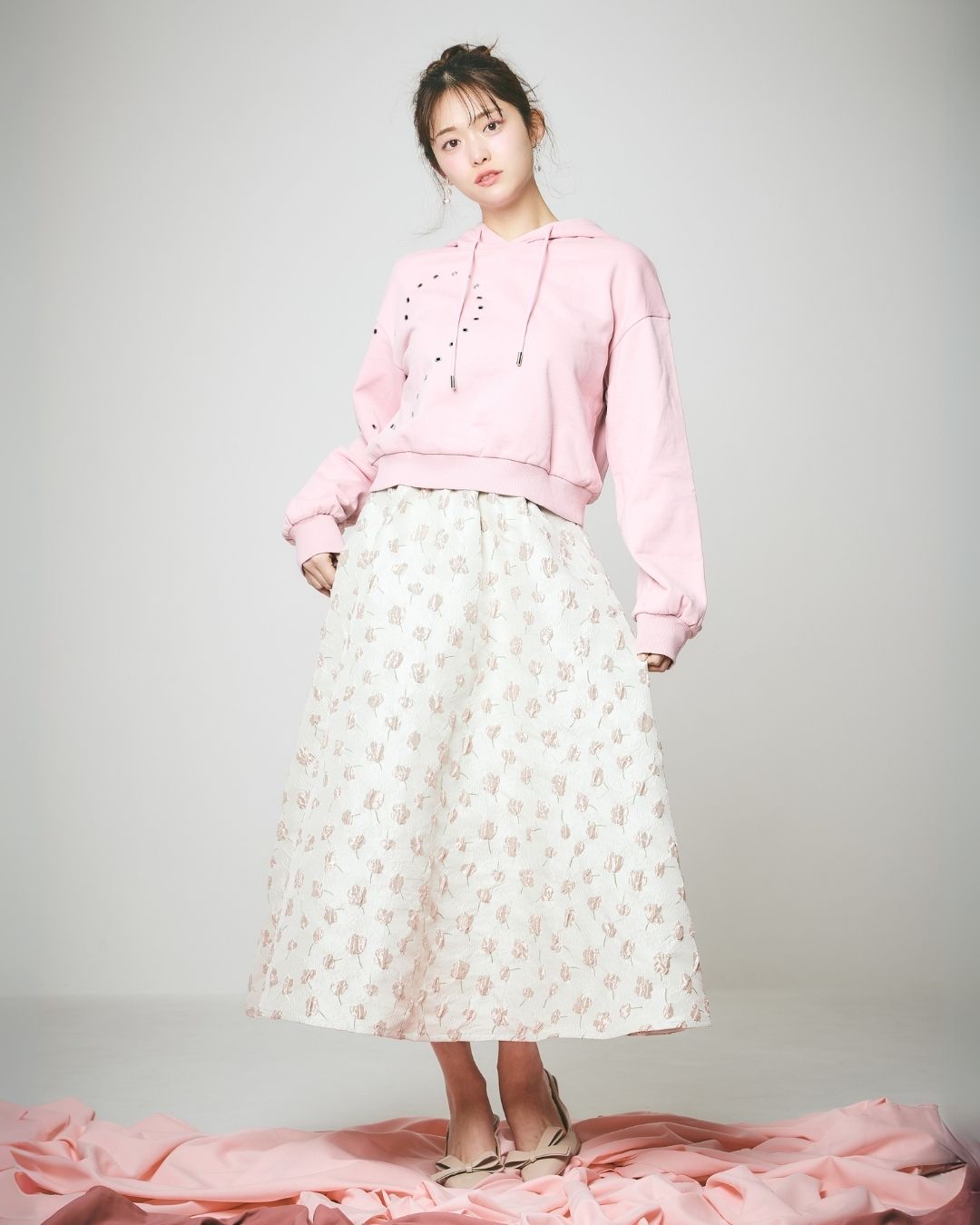 【Unisex】Heart Studs Hoodie