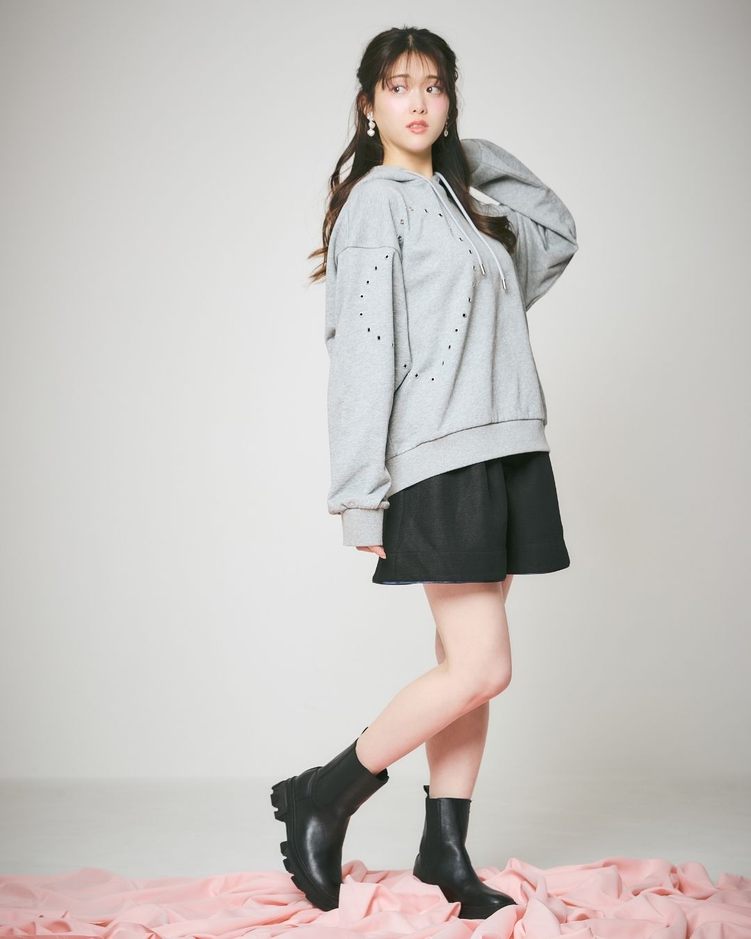 【Unisex】Heart Studs Hoodie