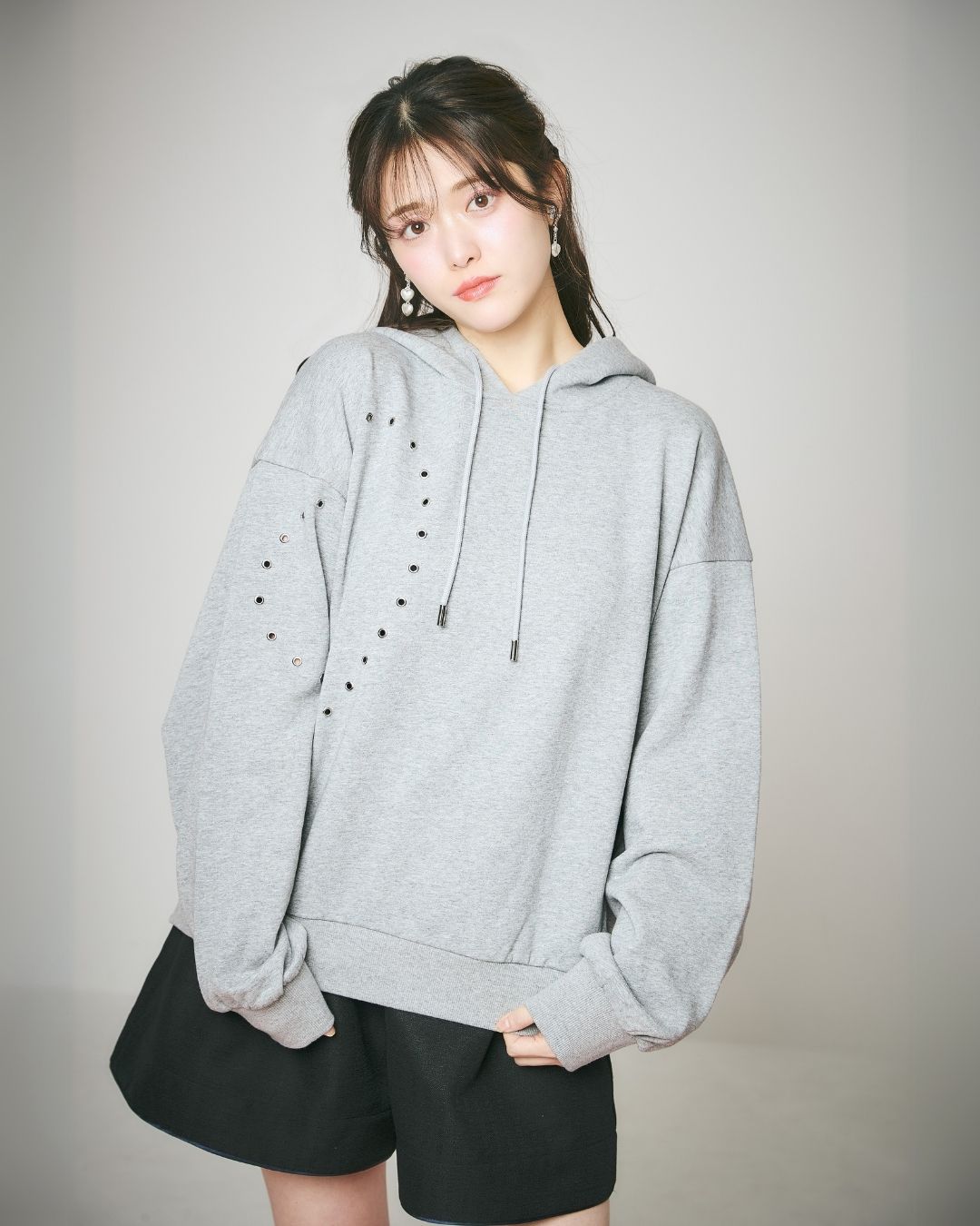 【Unisex】Heart Studs Hoodie