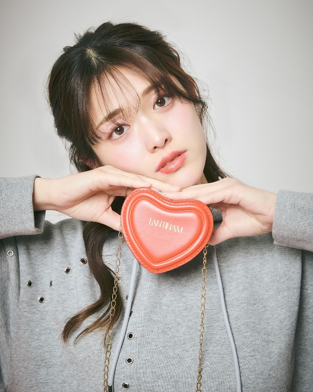 【Unisex】Heart Studs Hoodie