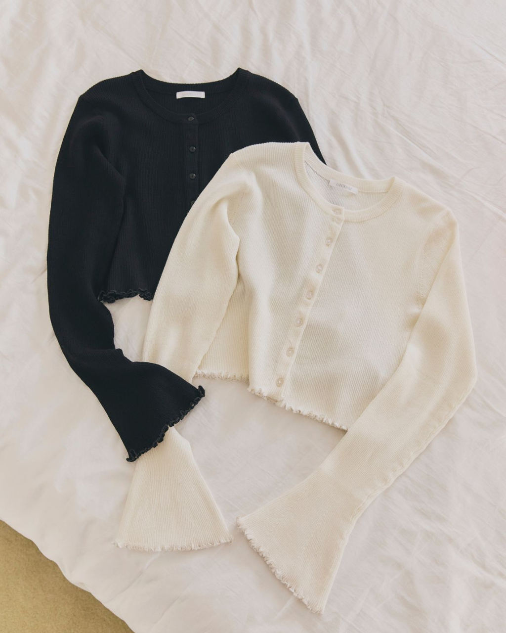 Frill Short Knit Cardigan