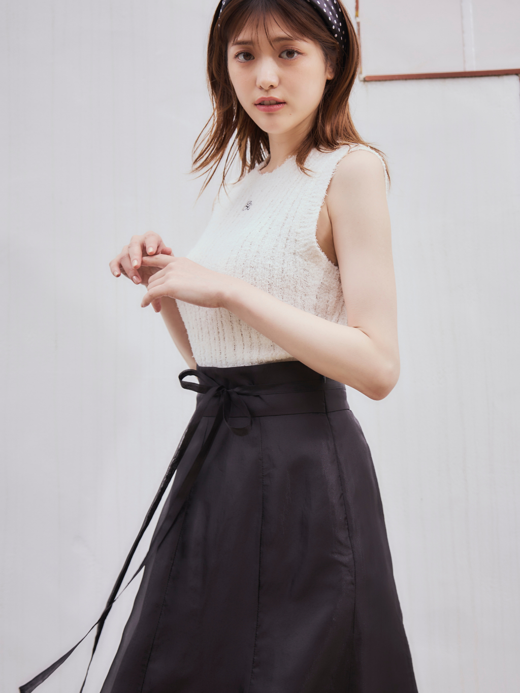 Fluffy No-Sleeve Knit