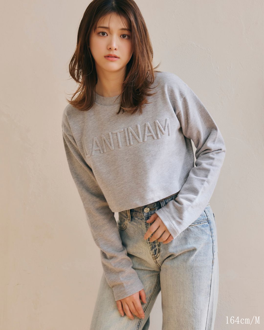 【ユニセックス】Emboss Logo Sweatshirts