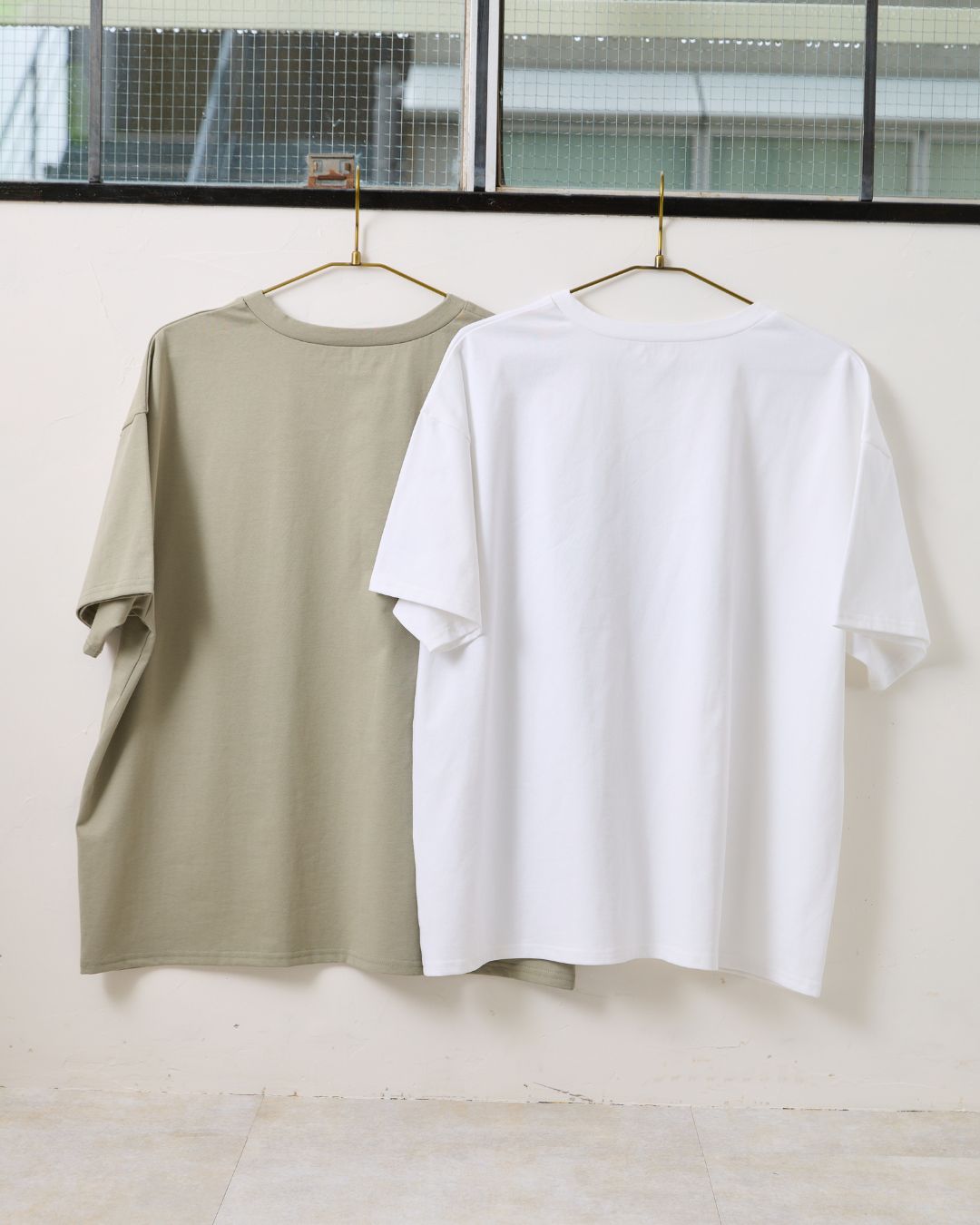 【ユニセックス】PRAGUE Illustration T