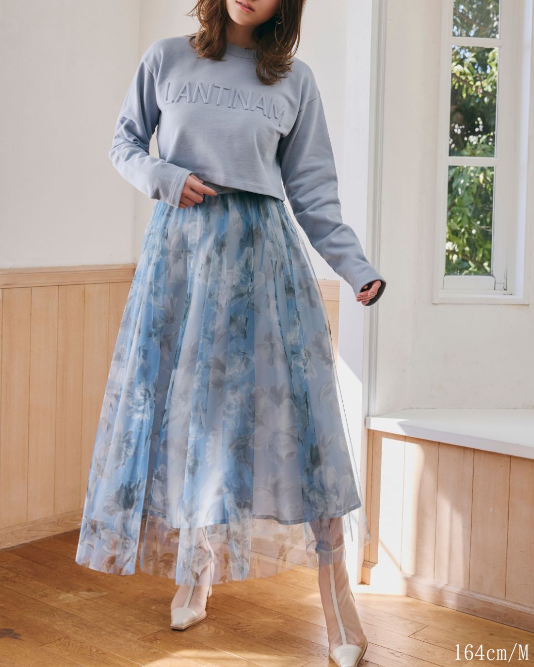 【ユニセックス】Emboss Logo Sweatshirts