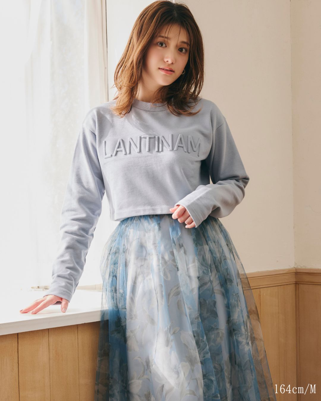 【ユニセックス】Emboss Logo Sweatshirts