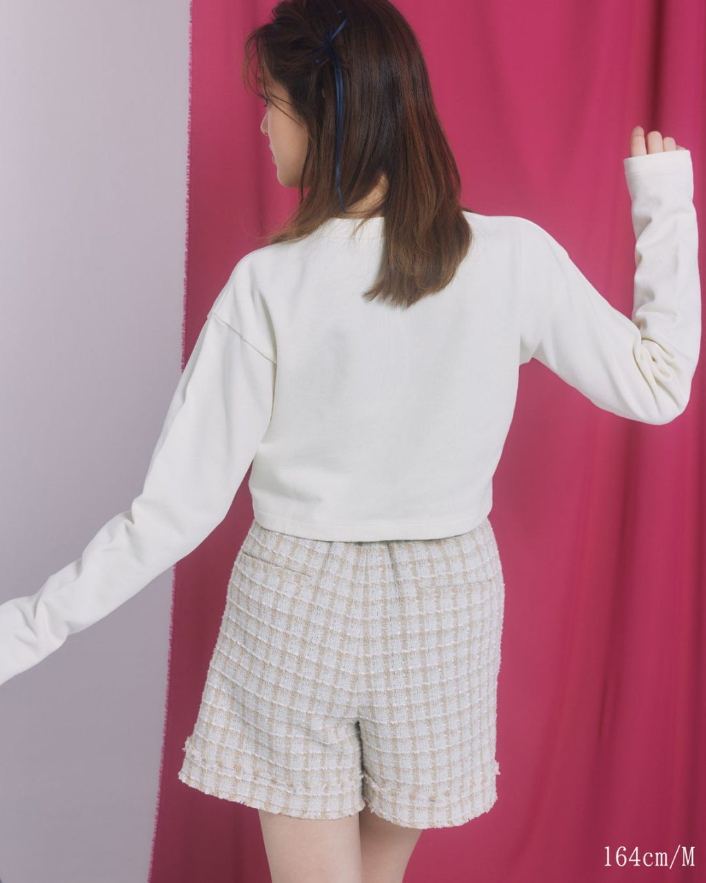 【ユニセックス】Emboss Logo Sweatshirts