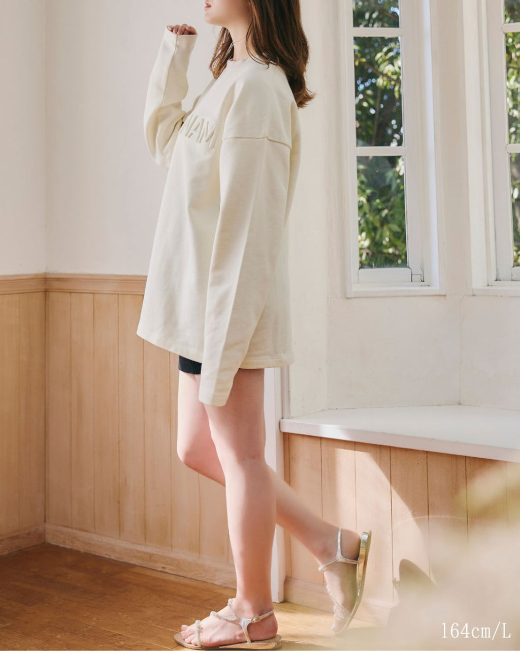 【ユニセックス】Emboss Logo Sweatshirts