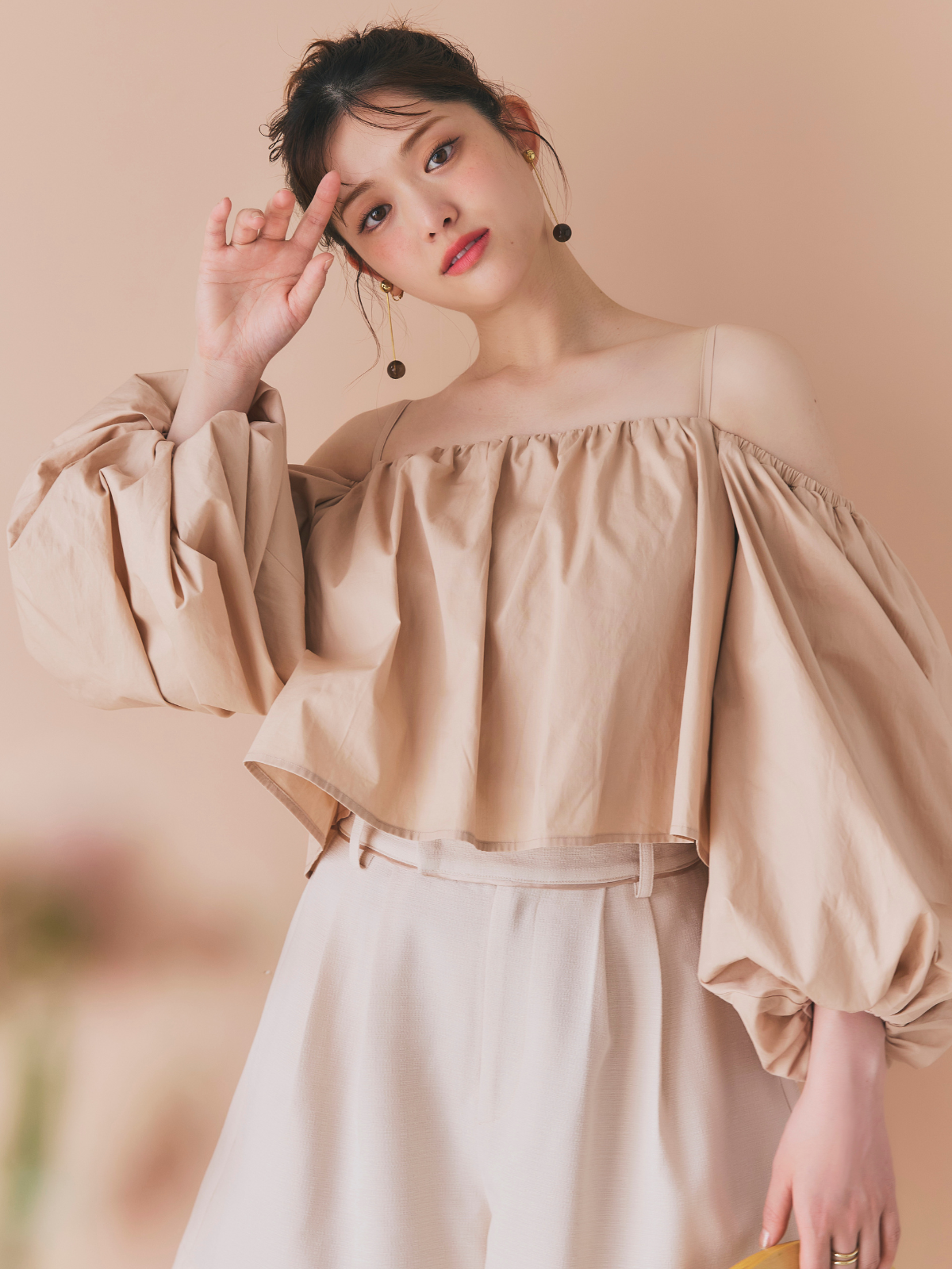 【GirlsAward着用】Off Shoulder Puff Blouse