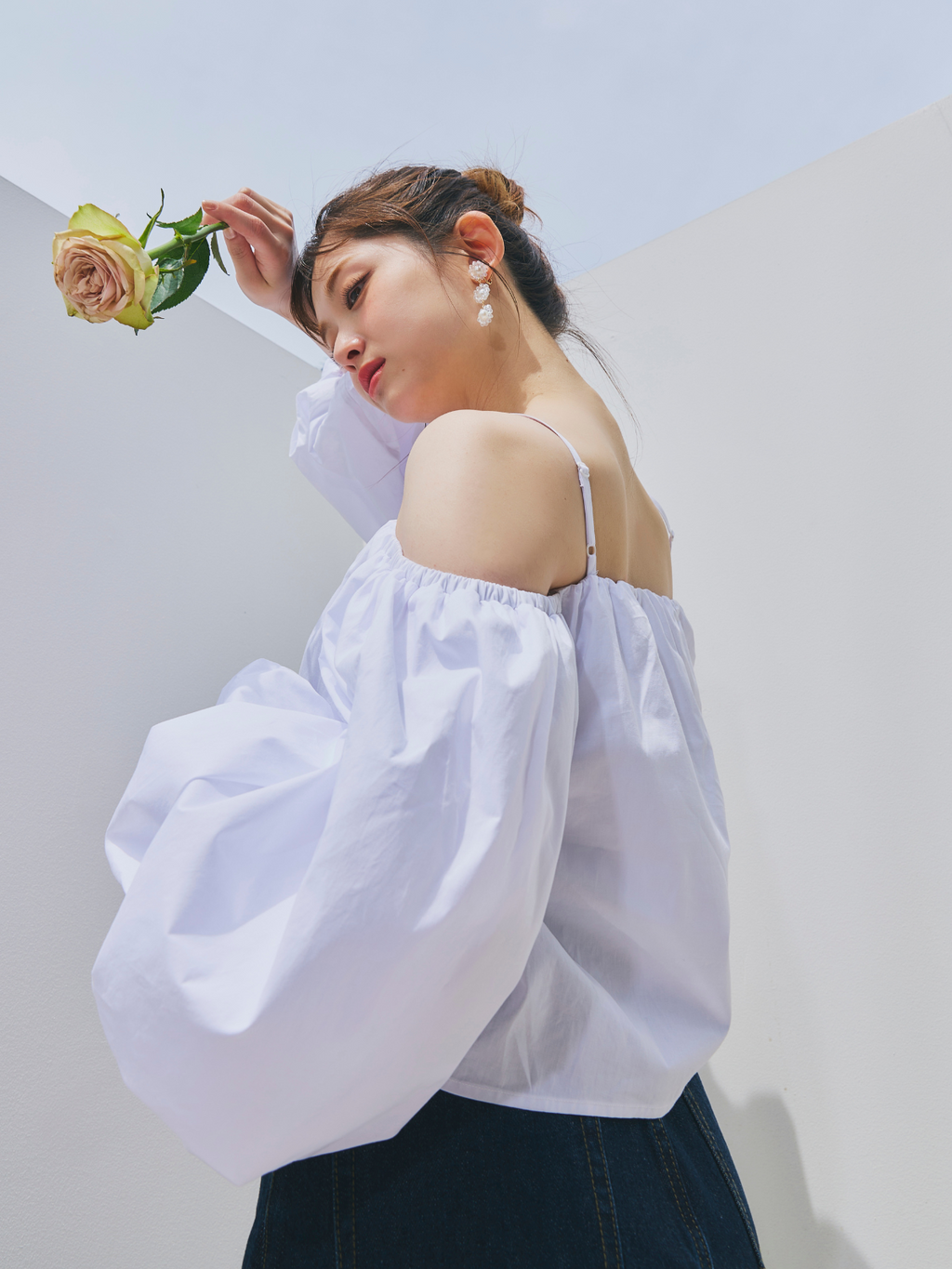 【GirlsAward着用】Off Shoulder Puff Blouse