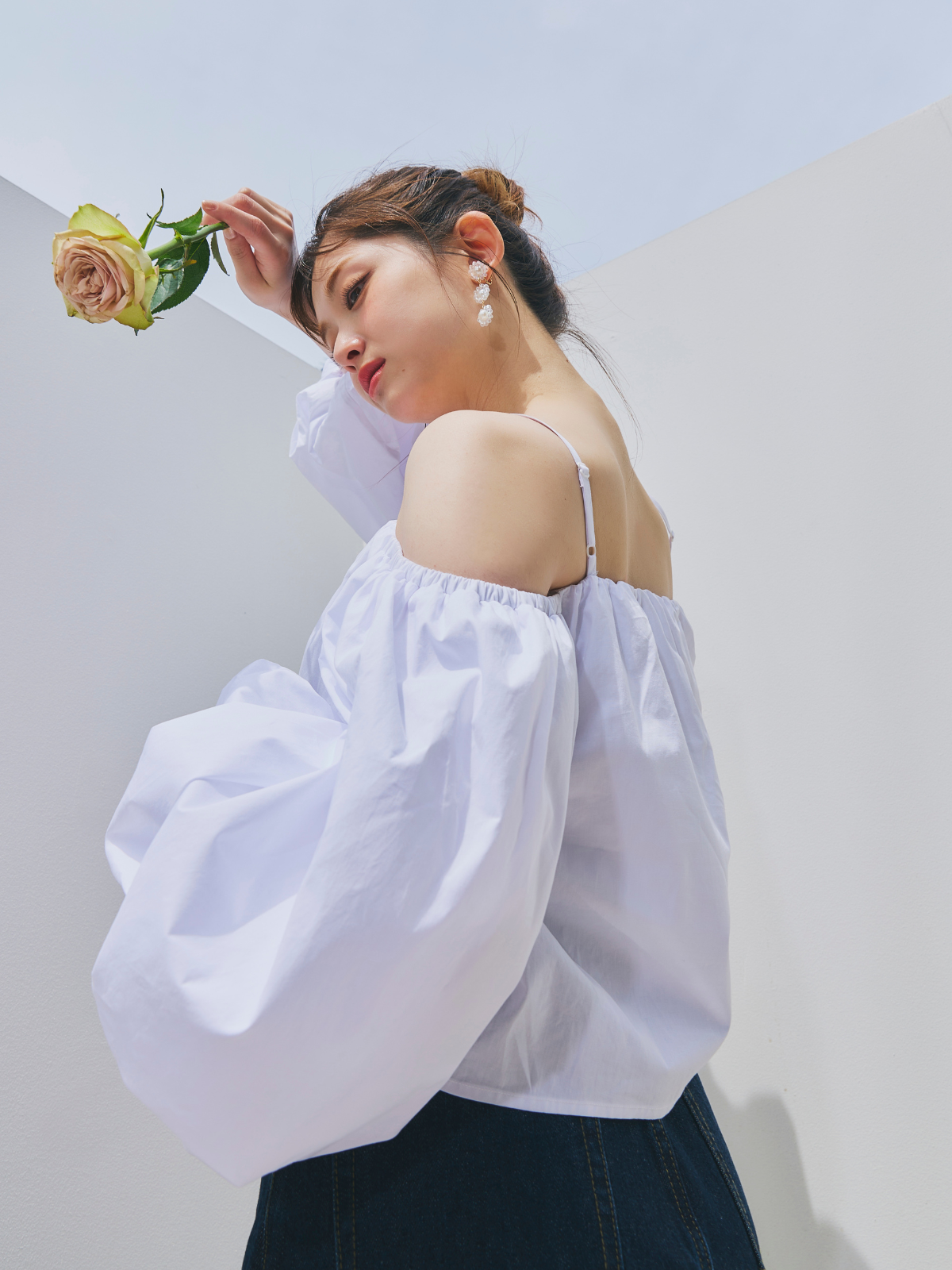 【GirlsAward着用】Off Shoulder Puff Blouse