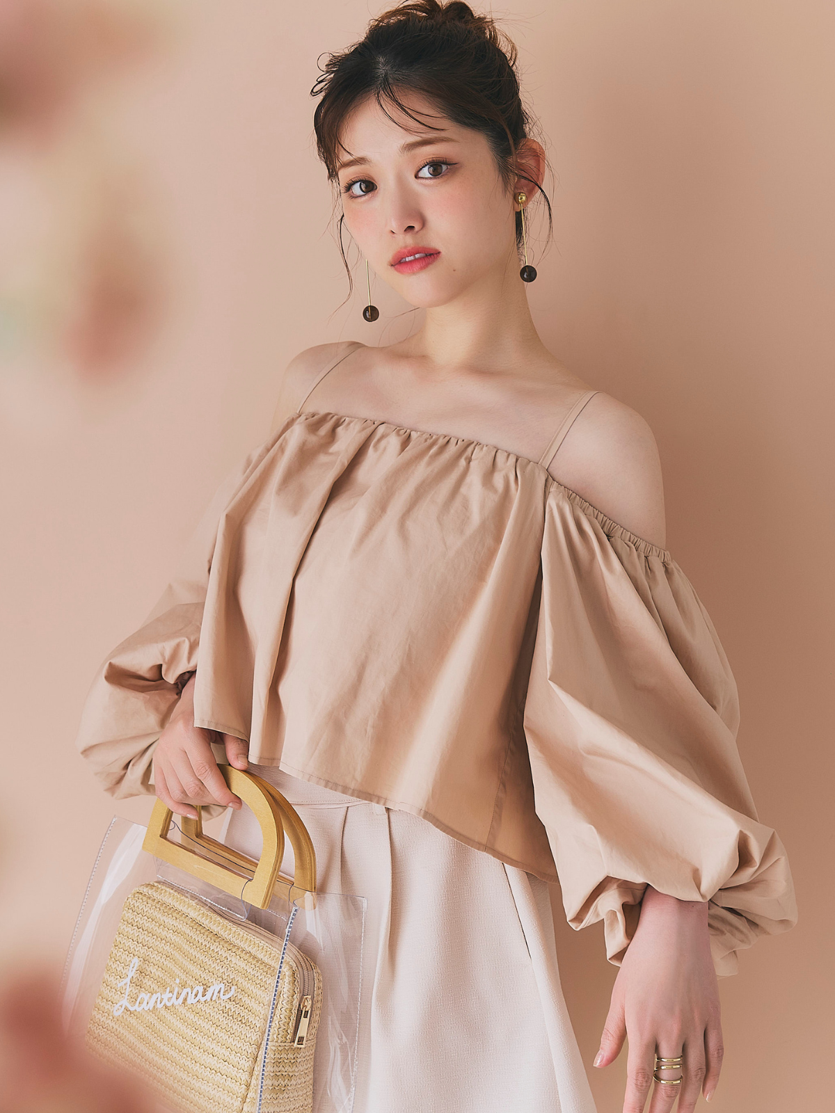【GirlsAward着用】Off Shoulder Puff Blouse