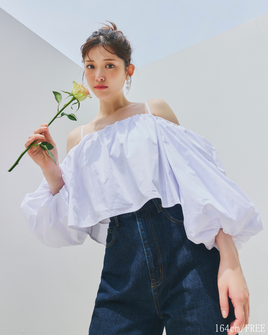 【GirlsAward着用】Off Shoulder Puff Blouse