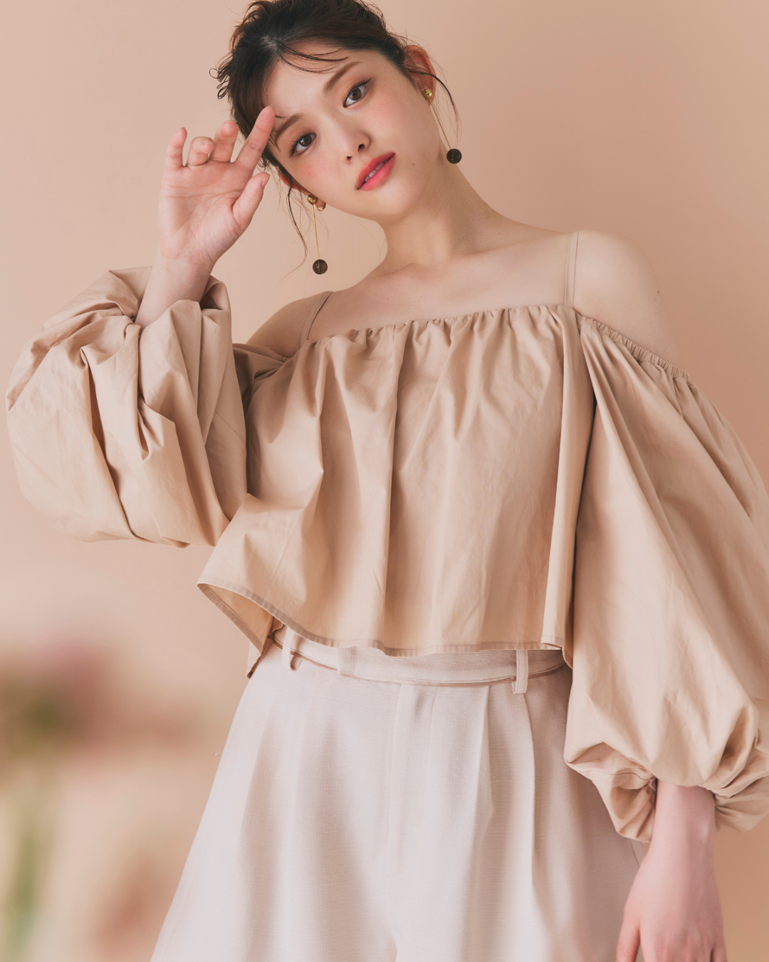 【GirlsAward着用】Off Shoulder Puff Blouse