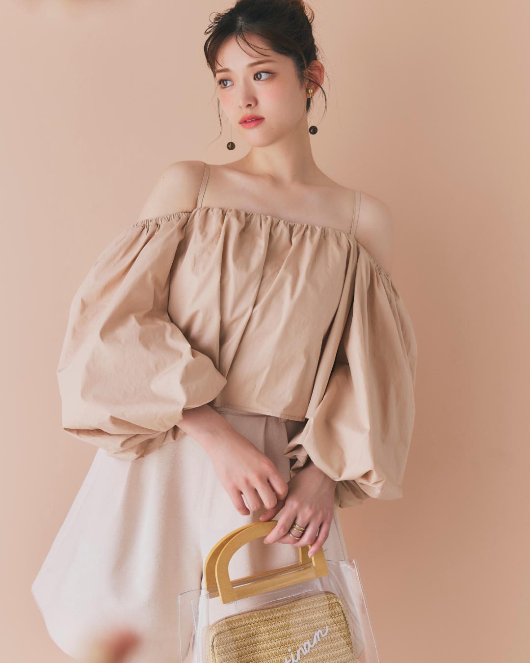 【GirlsAward着用】Off Shoulder Puff Blouse