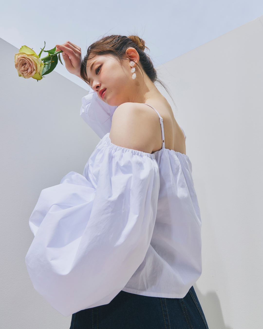 【GirlsAward着用】Off Shoulder Puff Blouse