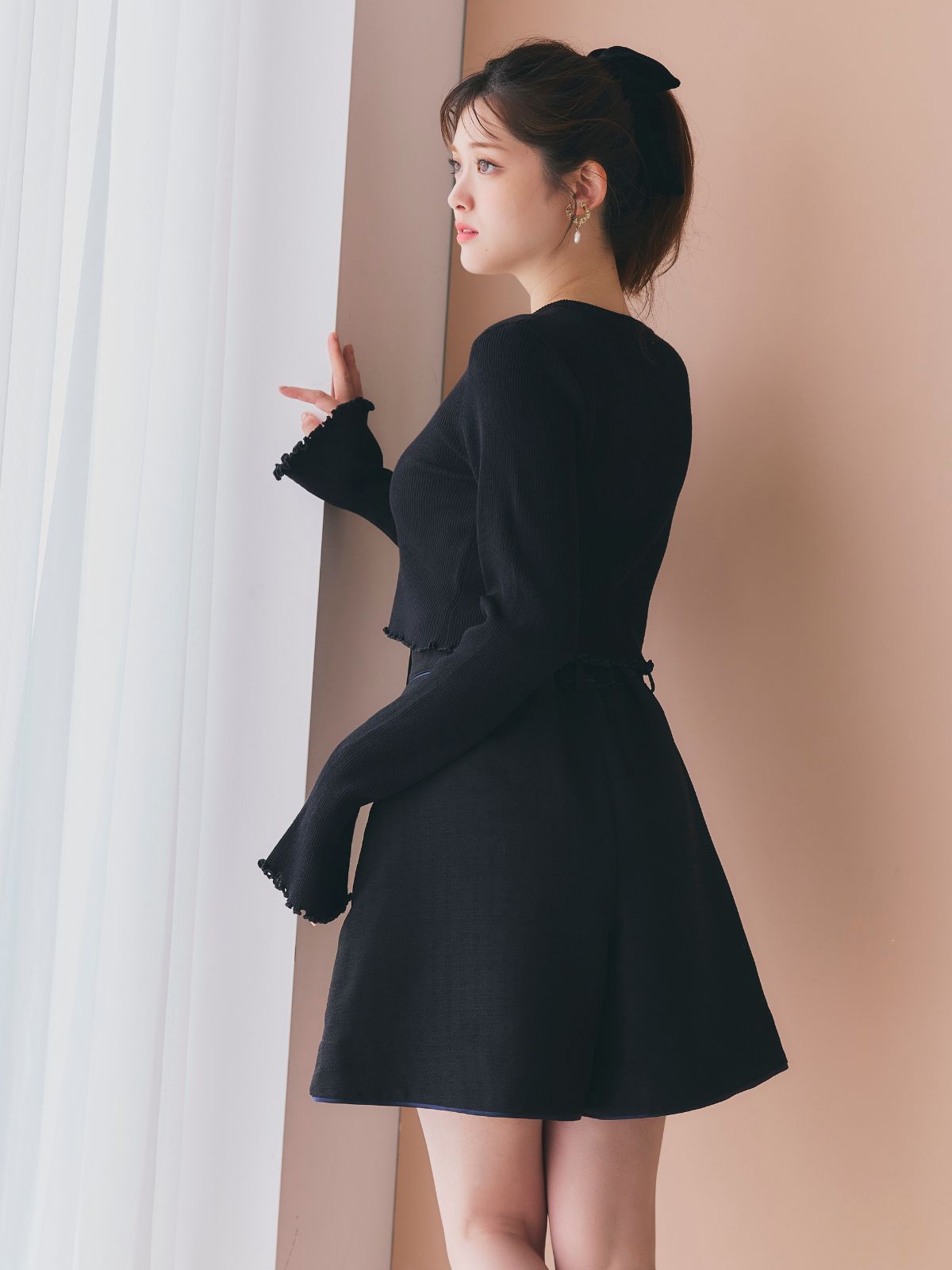 Frill Short Knit Cardigan