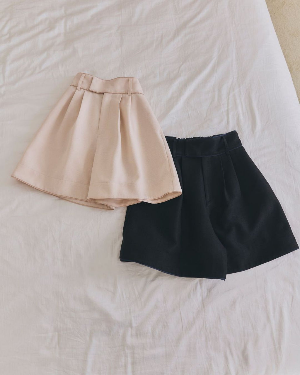 Satin Trimming Short Pants