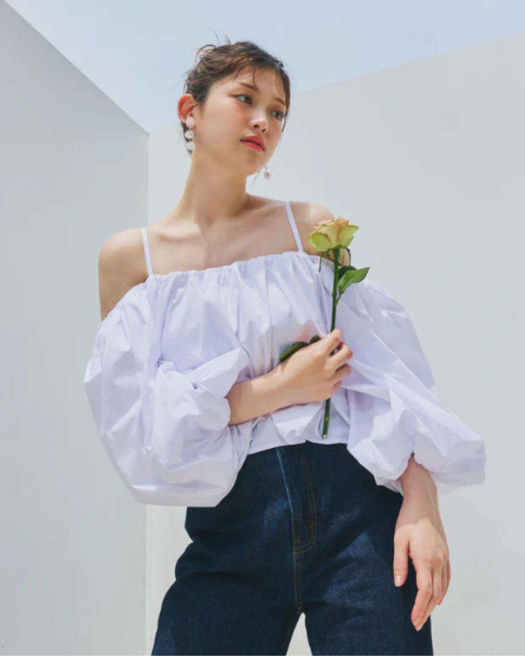 【GirlsAward着用】Off Shoulder Puff Blouse