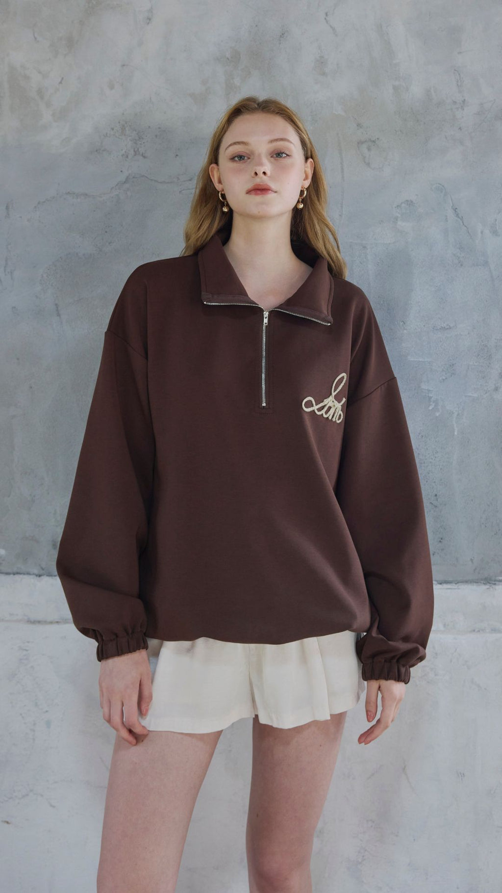 【Unisex】Blade Logo Half Zip Sweat