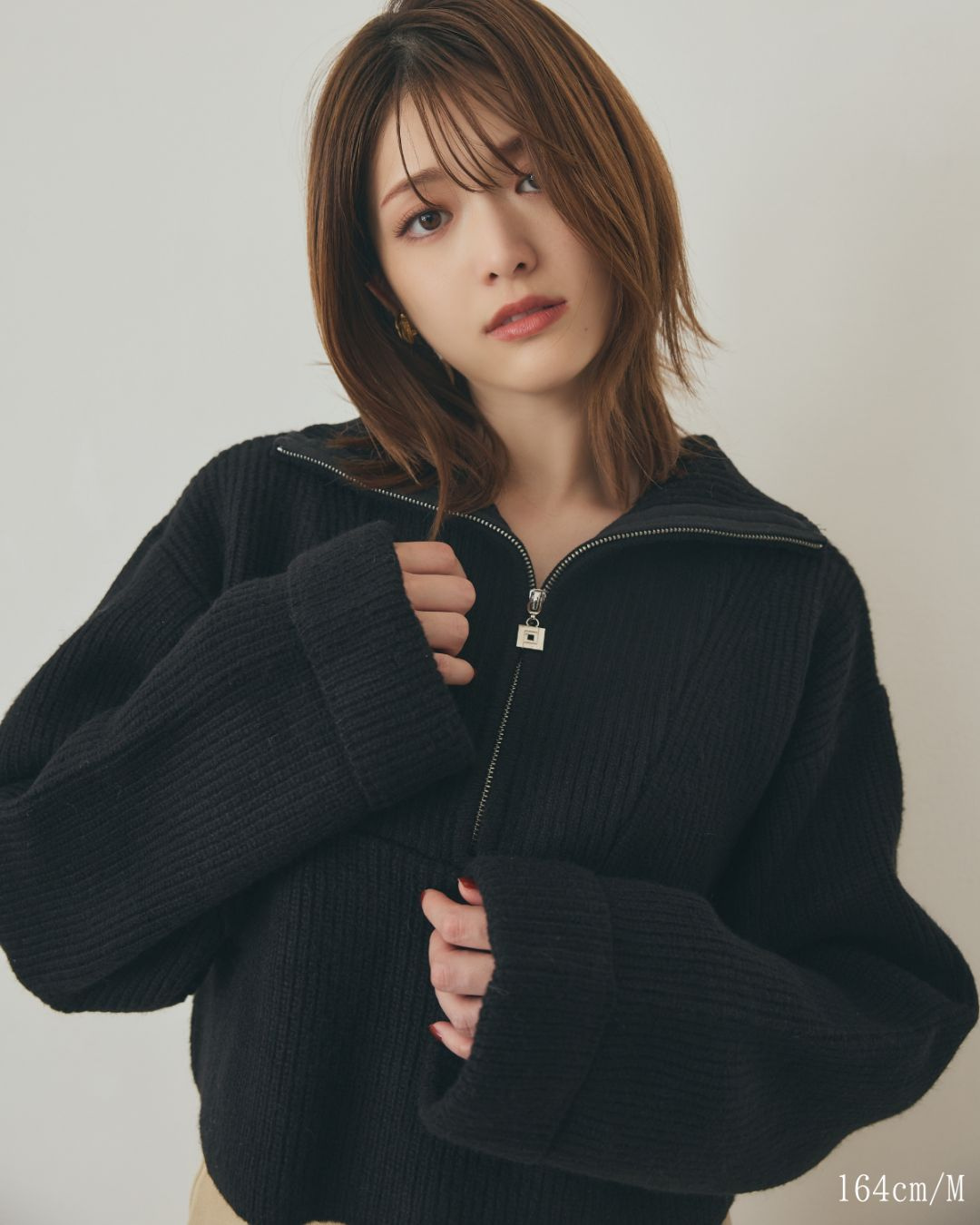 【Unisex】Logo charm Half Zip Knit