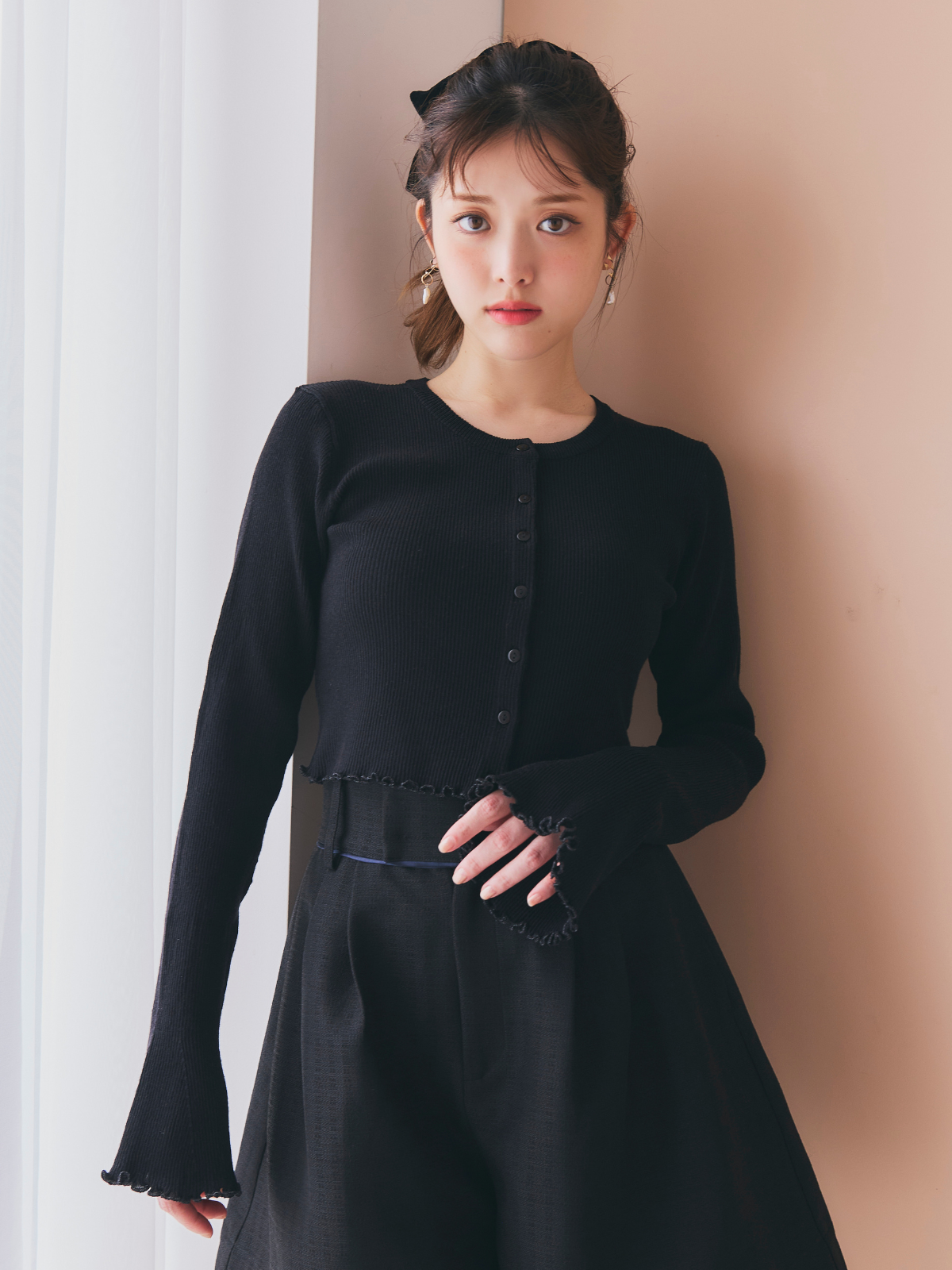 Frill Short Knit Cardigan