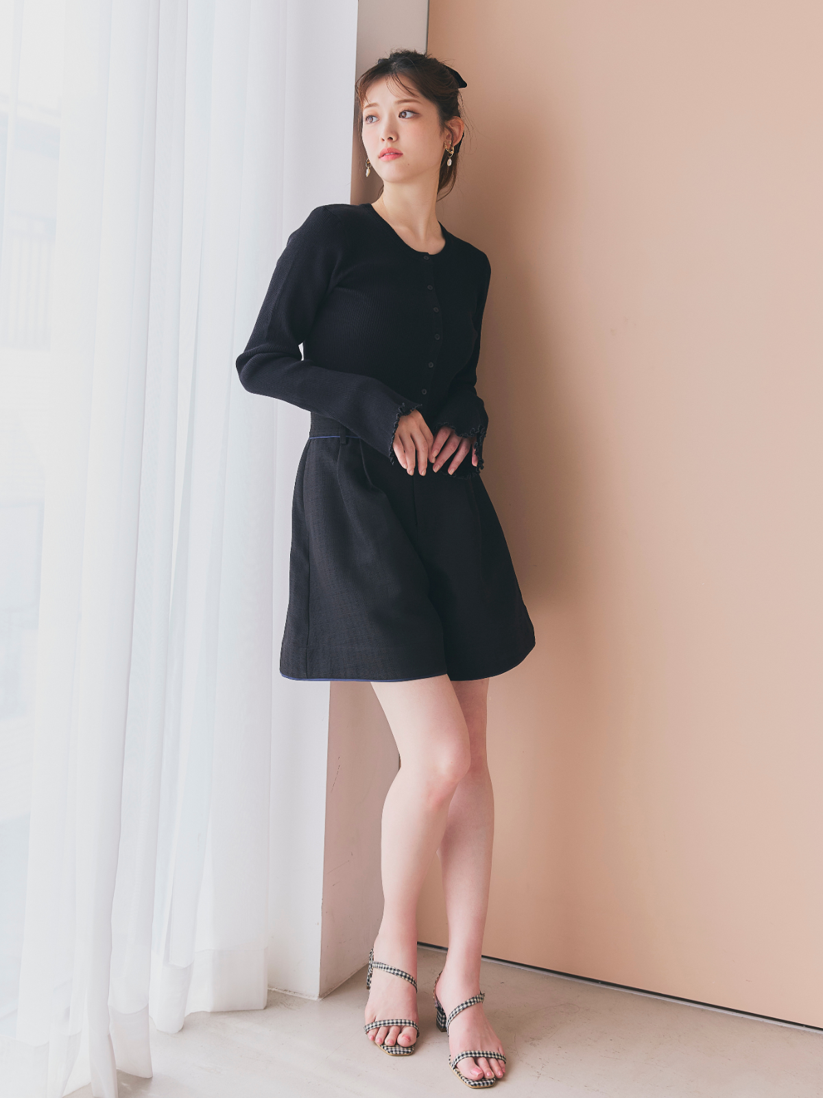 Frill Short Knit Cardigan