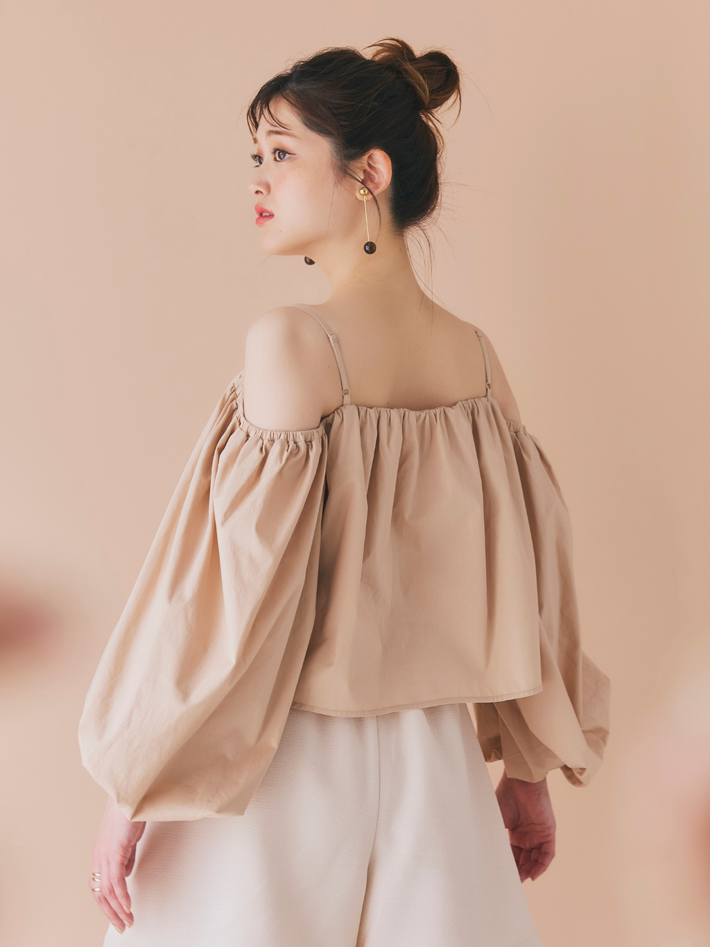 【GirlsAward着用】Off Shoulder Puff Blouse