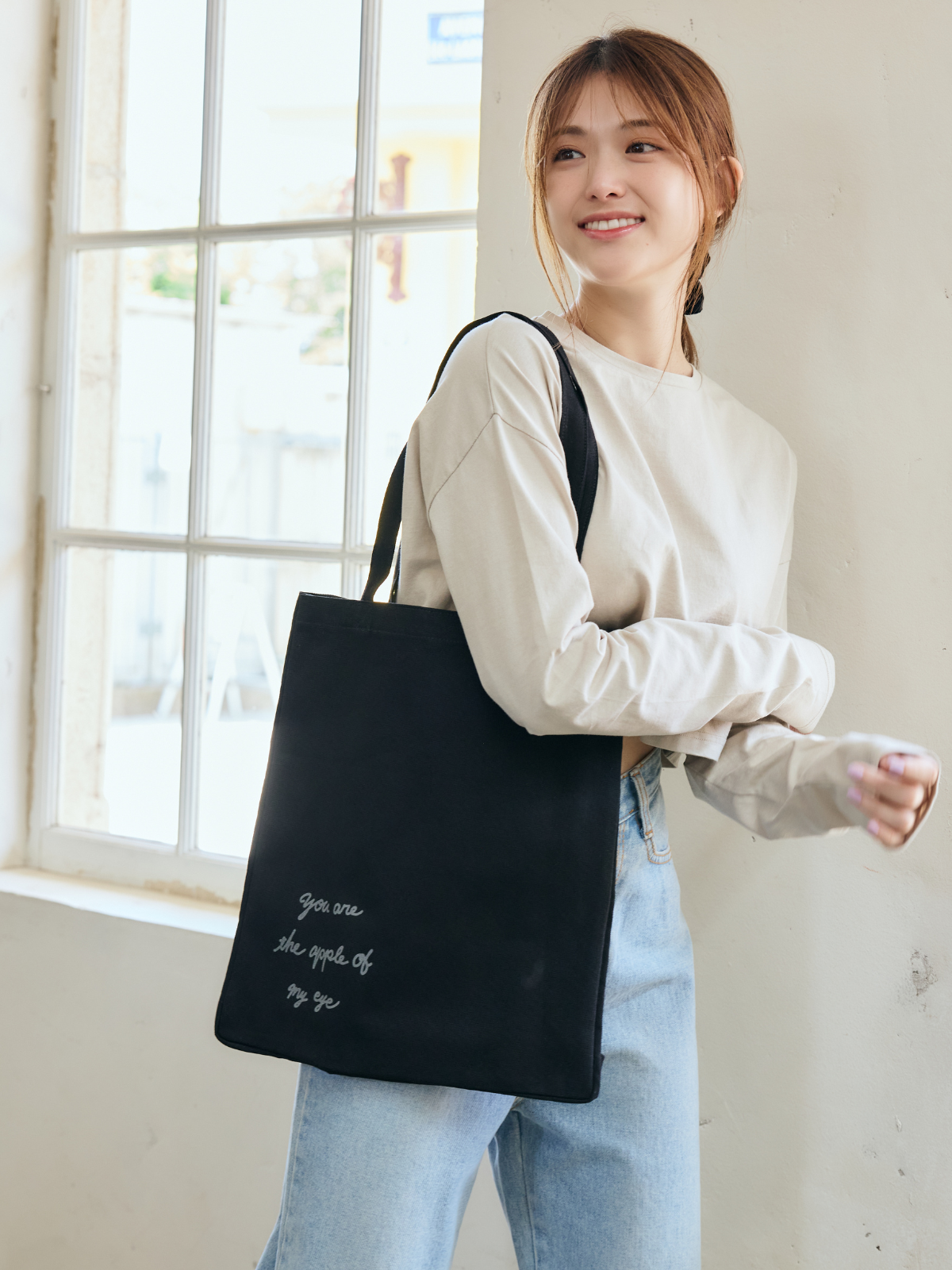 直筆デザイン 】Apple Tote – LANTINAM 直筆デザイン 】Apple Tote – LANTINAM