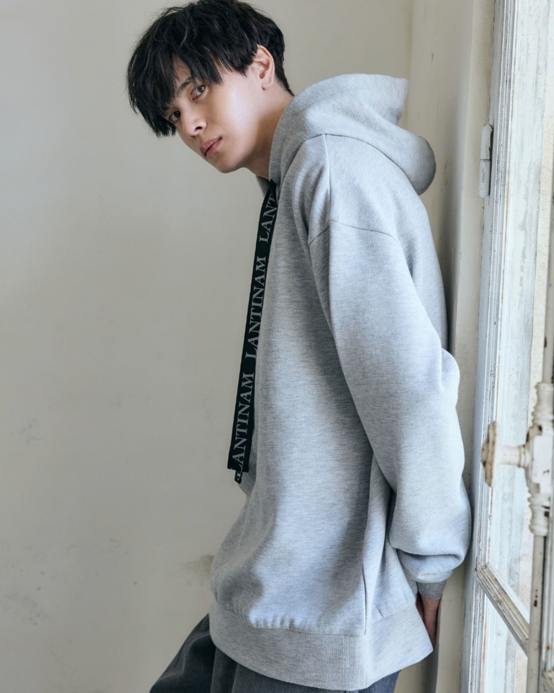 【Unisex】 Logo Tape Hoodie