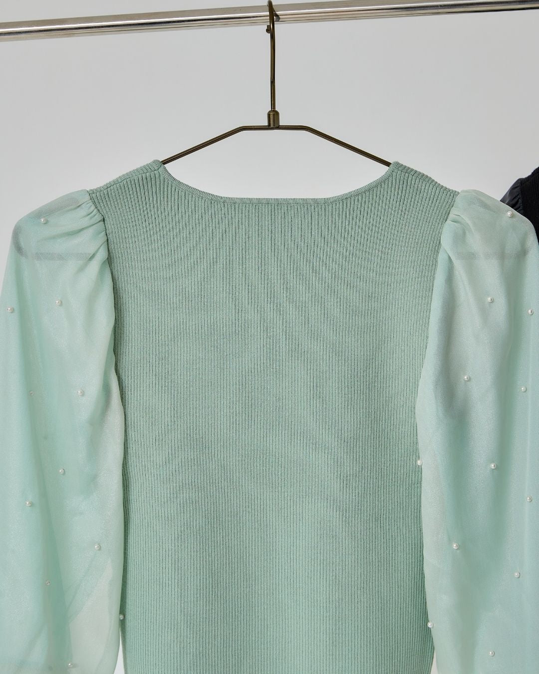 Pearl Sleeve Knit