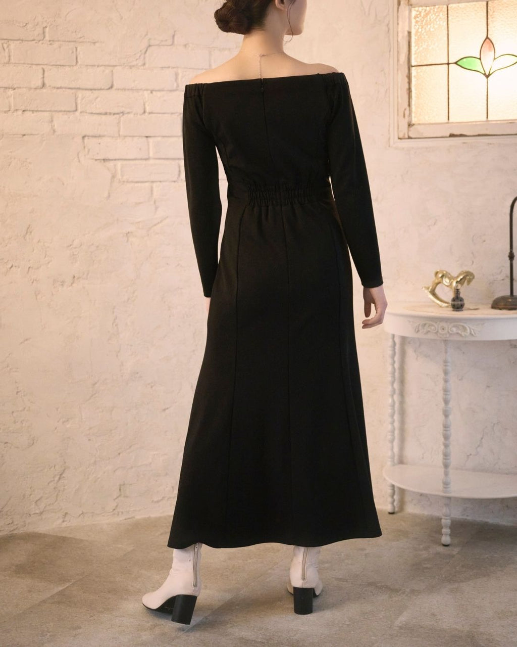 Far Docking Off Shoulder Dress