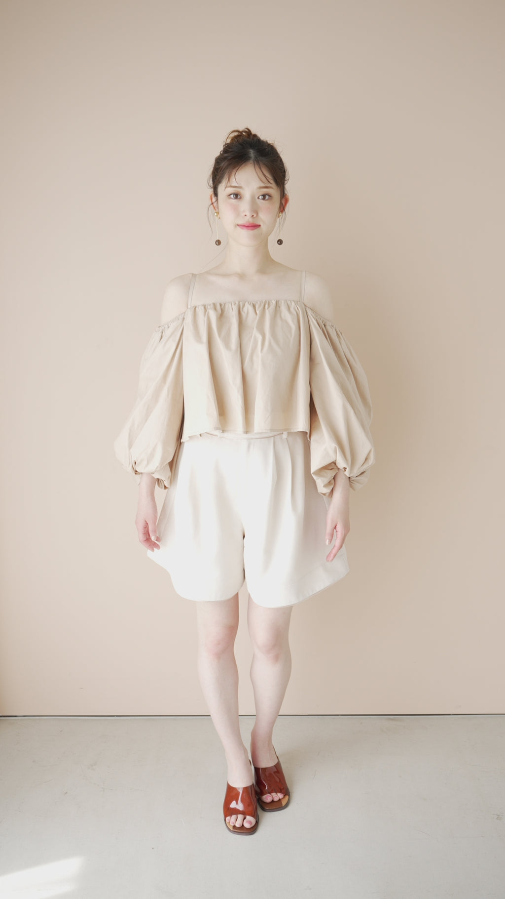 【GirlsAward着用】Off Shoulder Puff Blouse